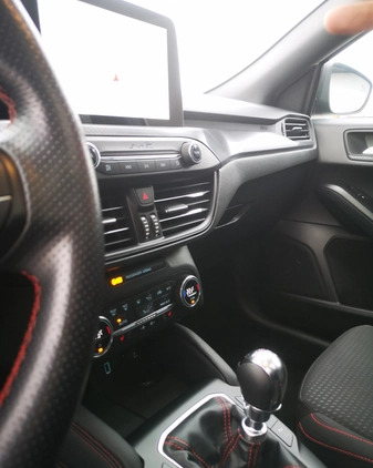 Ford Focus cena 67000 przebieg: 149000, rok produkcji 2019 z Leszno małe 631